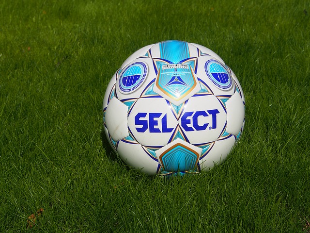 是战术与球 是战术与球